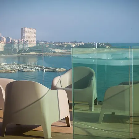 Modern Sea Front Jacuzzi Blue Sky Alicante
