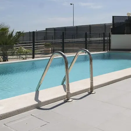 Modern Sea Front Jacuzzi Blue Sky *